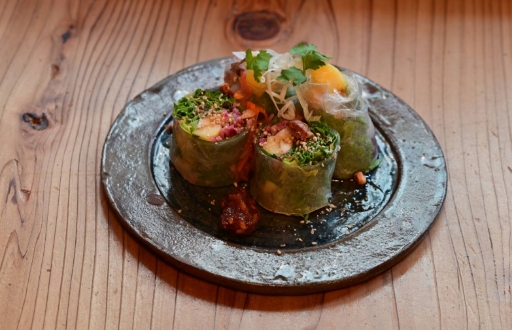 揚げ魚とパインの生春巻き